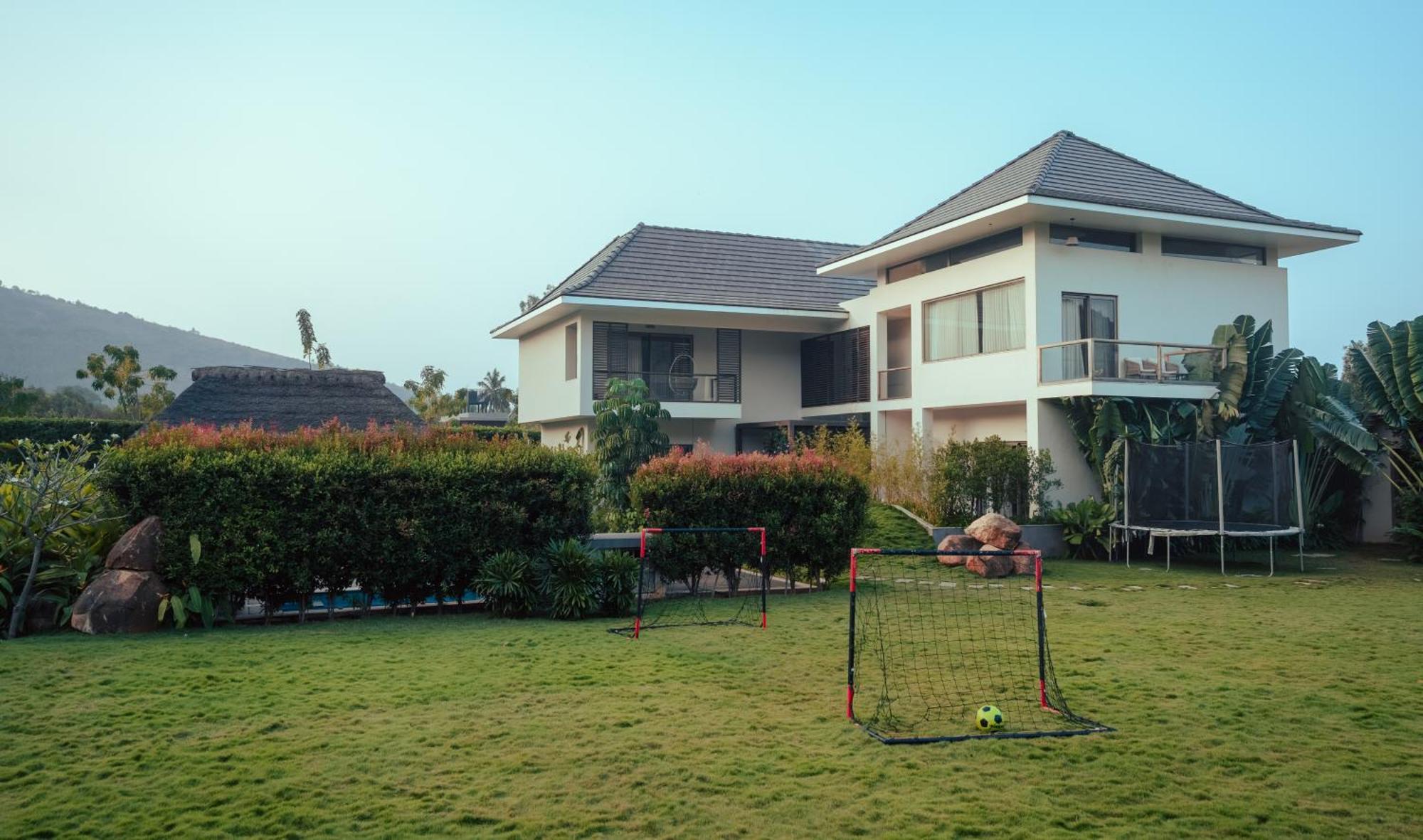 Отель Oro The Estates, Nandi Hills Nandigunda Экстерьер фото
